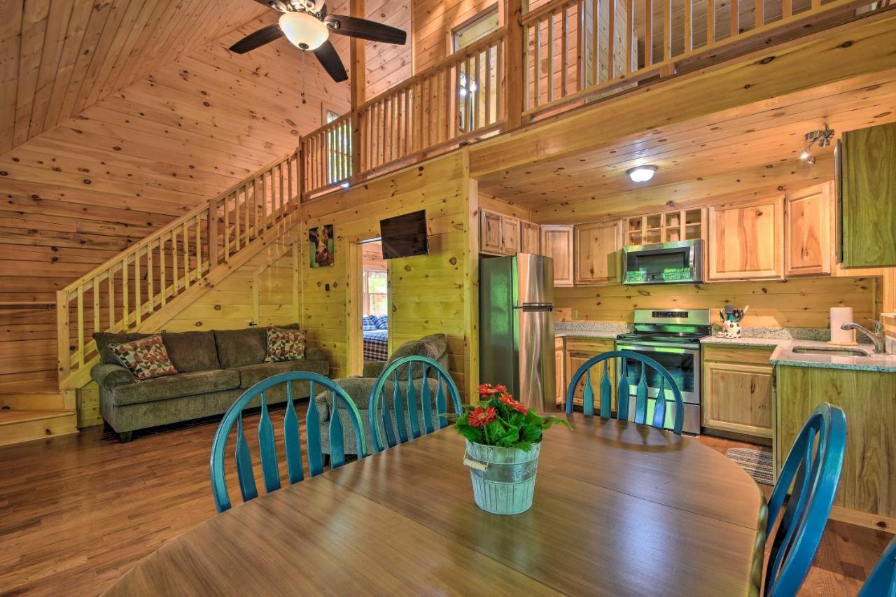 Murphy Cabin With Spacious Deck And Forest Views! المظهر الخارجي الصورة