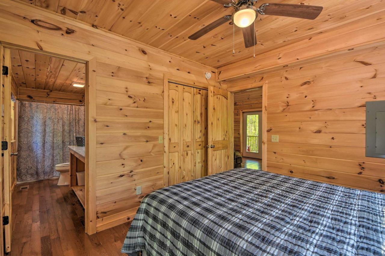 Murphy Cabin With Spacious Deck And Forest Views! المظهر الخارجي الصورة