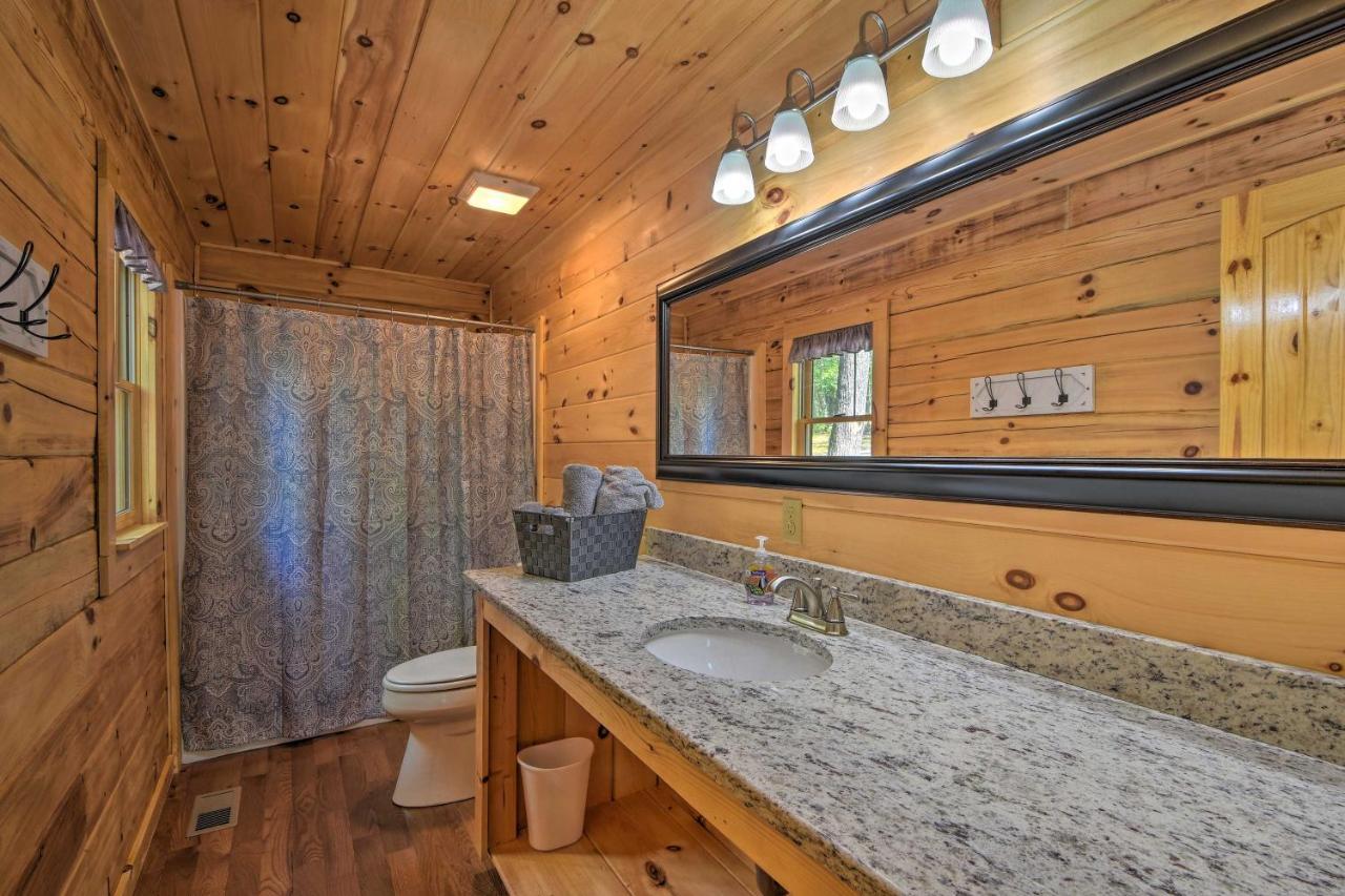 Murphy Cabin With Spacious Deck And Forest Views! المظهر الخارجي الصورة
