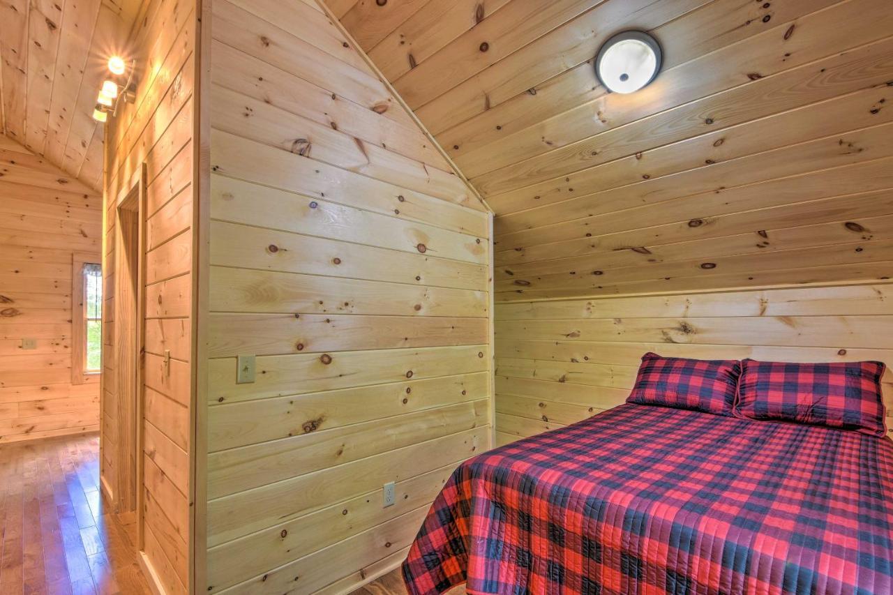 Murphy Cabin With Spacious Deck And Forest Views! المظهر الخارجي الصورة